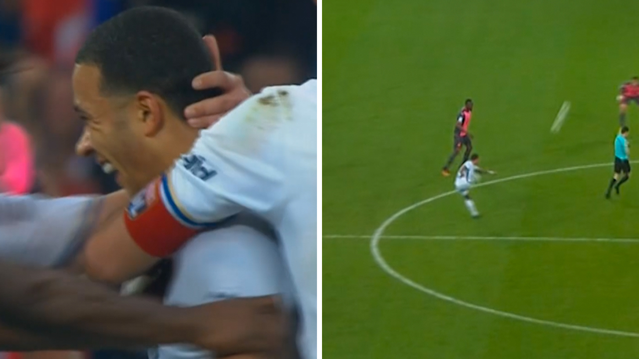 Memphis Depay collects Goal of the Year award in outrageous