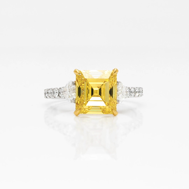 Emerald Cut Yellow and White Diamond High Jewellery Ring