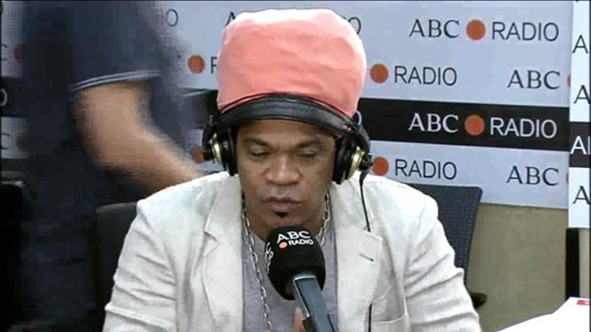 Carlinhos Brown: «En momentos de crisis, no quiero que se pague por mi música»
