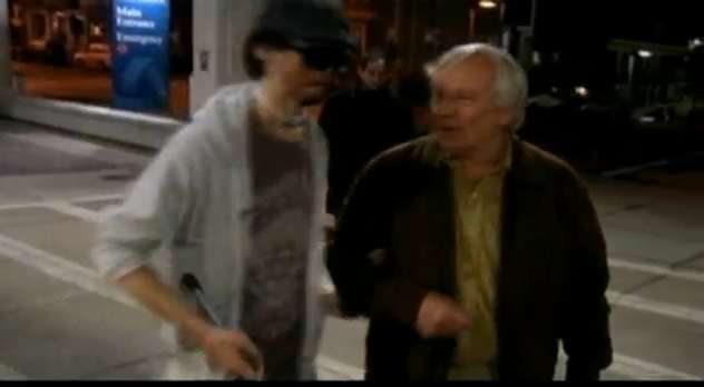 El «hombre sin rostro» supera con éxito el primer trasplante completo de cara