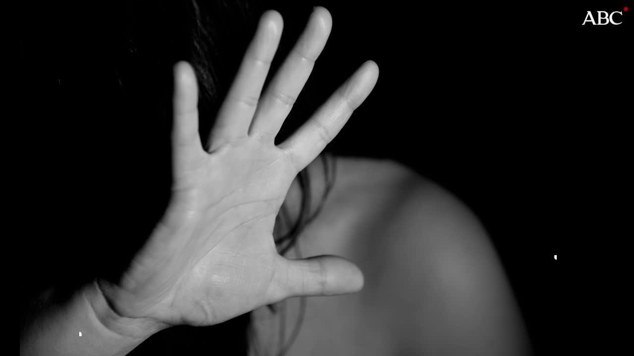 Un joven viola a una menor a la que engañó para que fuera a su casa