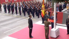 Vídeo: El izado de bandera durante la Fiesta Nacional