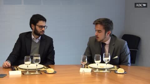 «¿Cómo no vamos a sentir taquicardias al dar un discurso en público?»