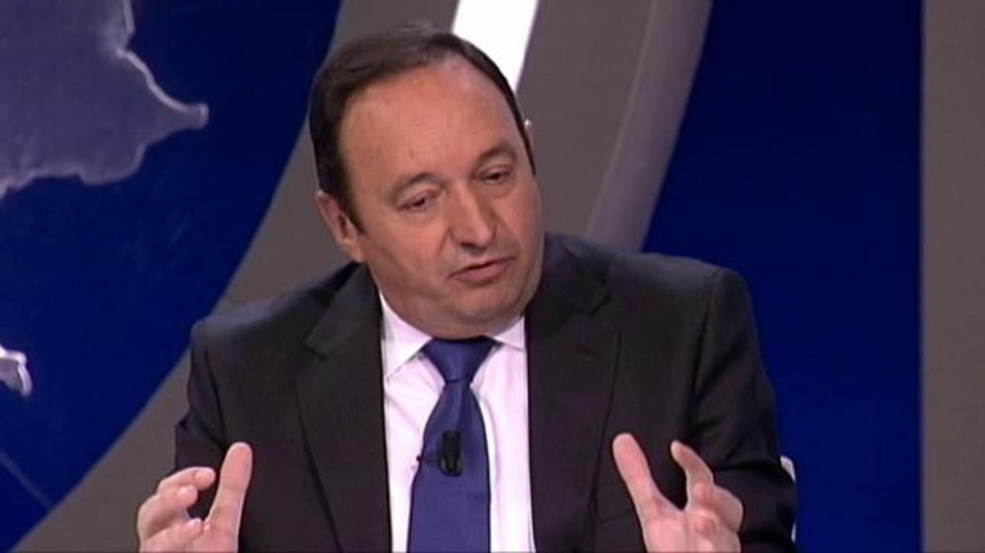 Pedro Sanz: «El Estado debe controlar las autonomías»