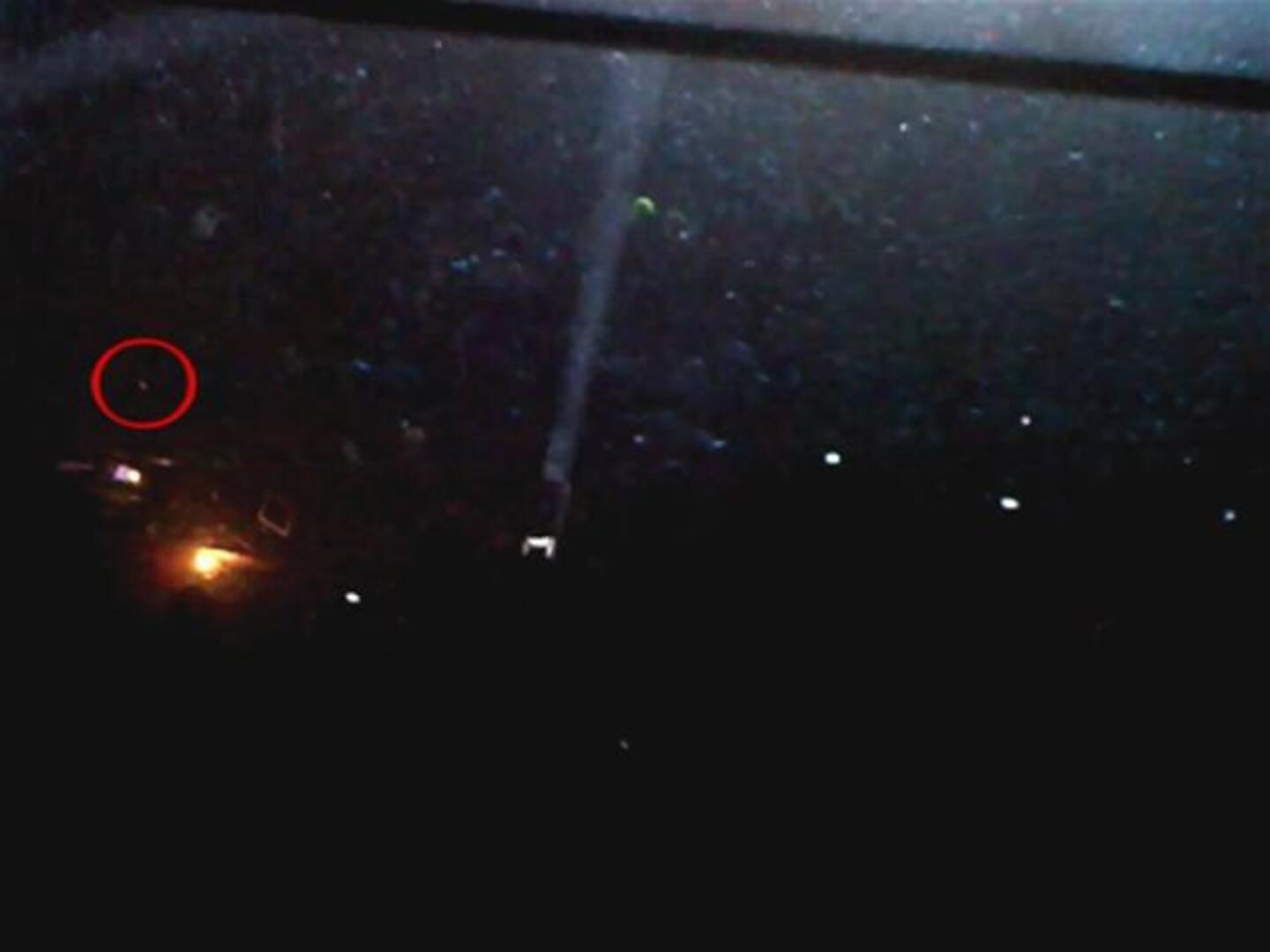 Un nuevo vídeo recoge cómo se lanzan dos bengalas contra el público del Madrid Arena