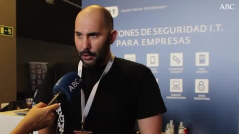 Tu móvil recibe al menos 200 ciberataques al día: ¿sabes protegerte?