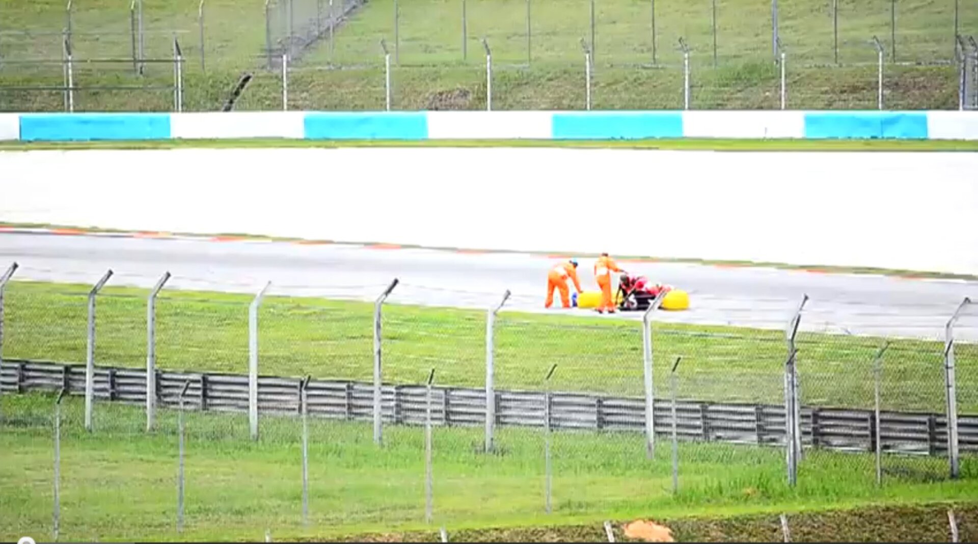 ¿Fue mal auxiliado Simoncelli?