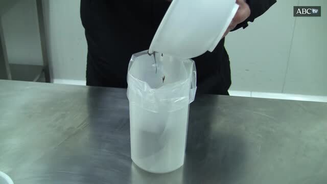 El chef Alejandro Montes crea para ABC las «Lovepop» como postre especial para San Valentín