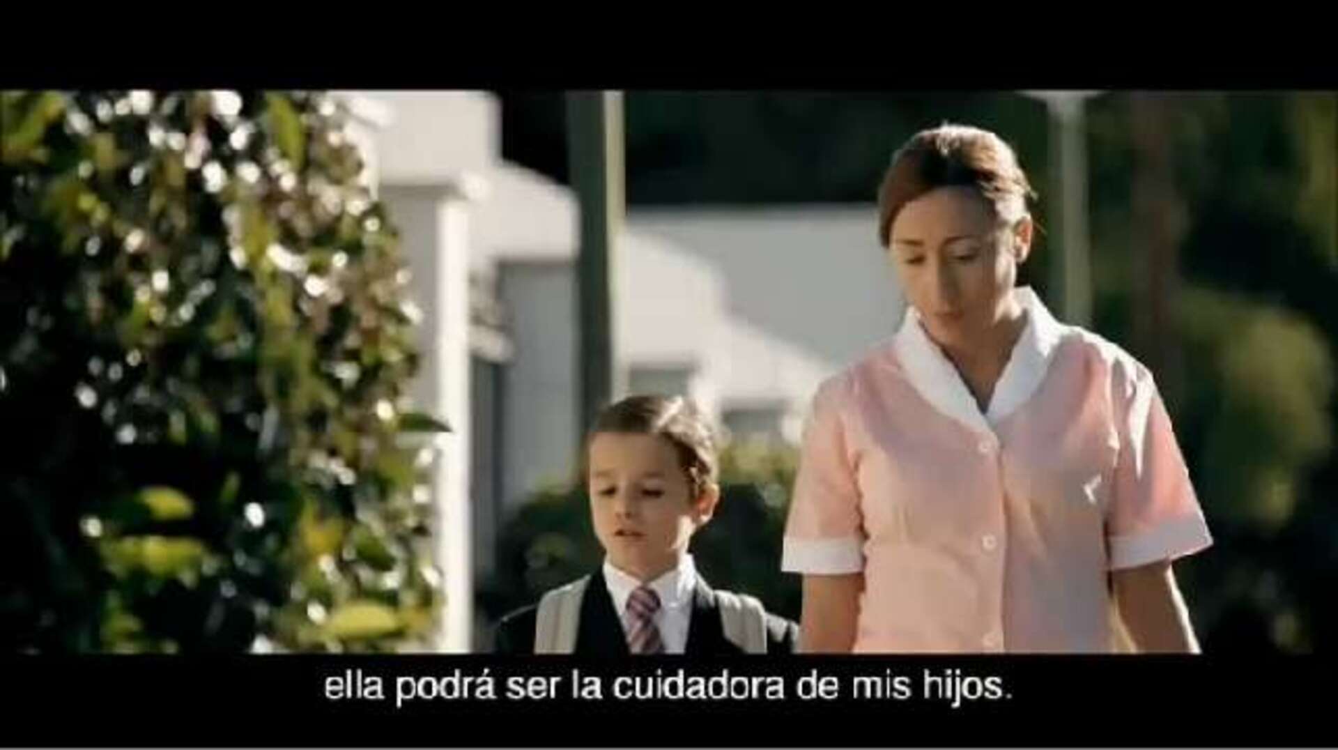 Un niño de la privada que contratará a la hija de su cuidadora, el nuevo gancho del PSOE