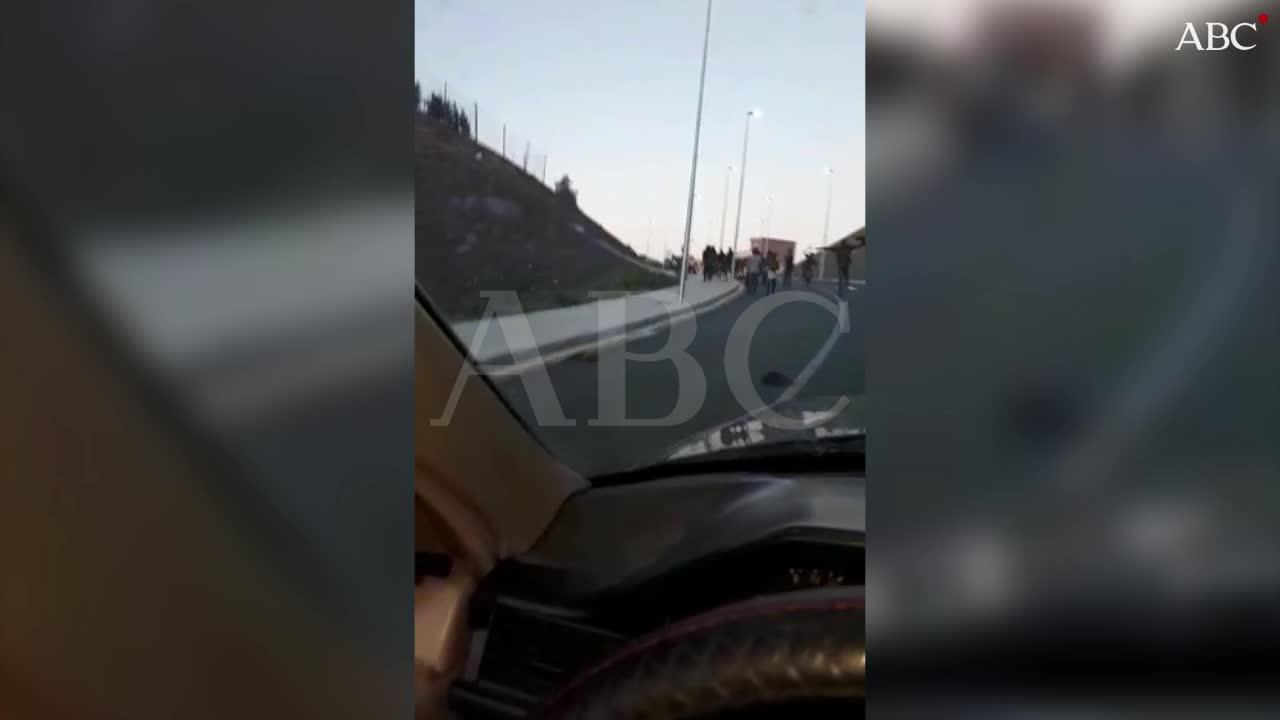 Así fueron los primeros minutos de los 600 subsaharianos en Ceuta tras el salto de la valla