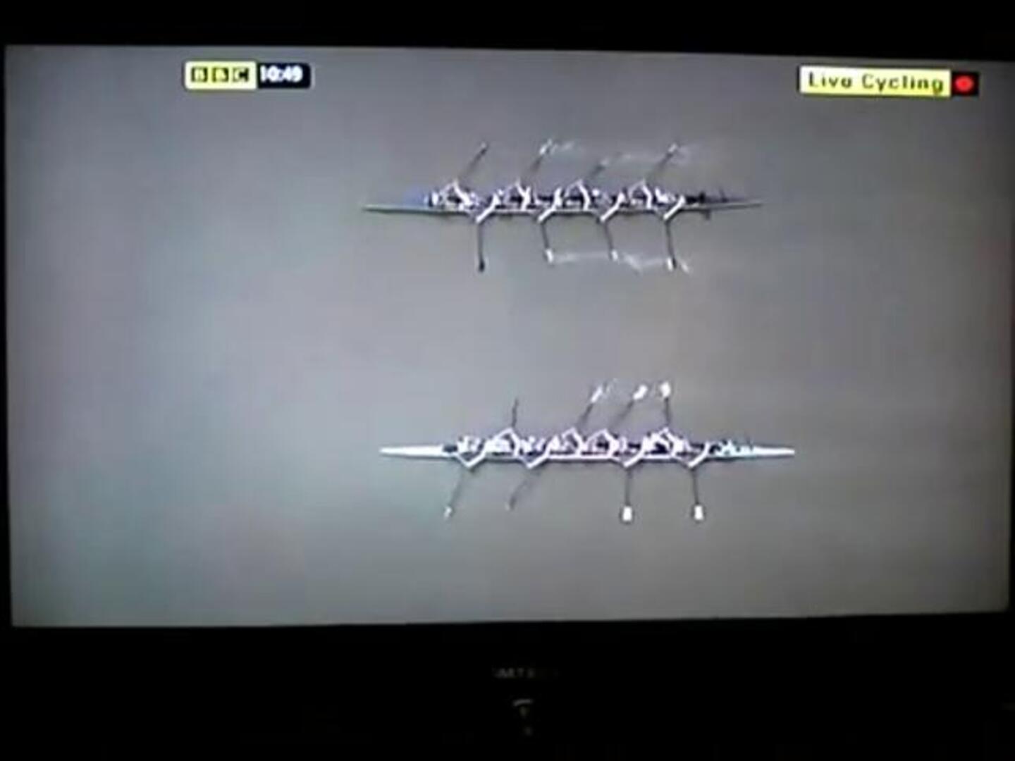 Cambridge bate a Oxford después de que el duelo fuese detenido por un espontáneo