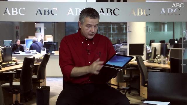 J.M. NIEVES prueba la tableta Lenovo Yoga Book