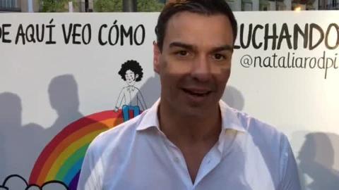 Pedro Sánchez durante el acto de arranque de campaña en la plaza Pedro Zerolo de Madrid
