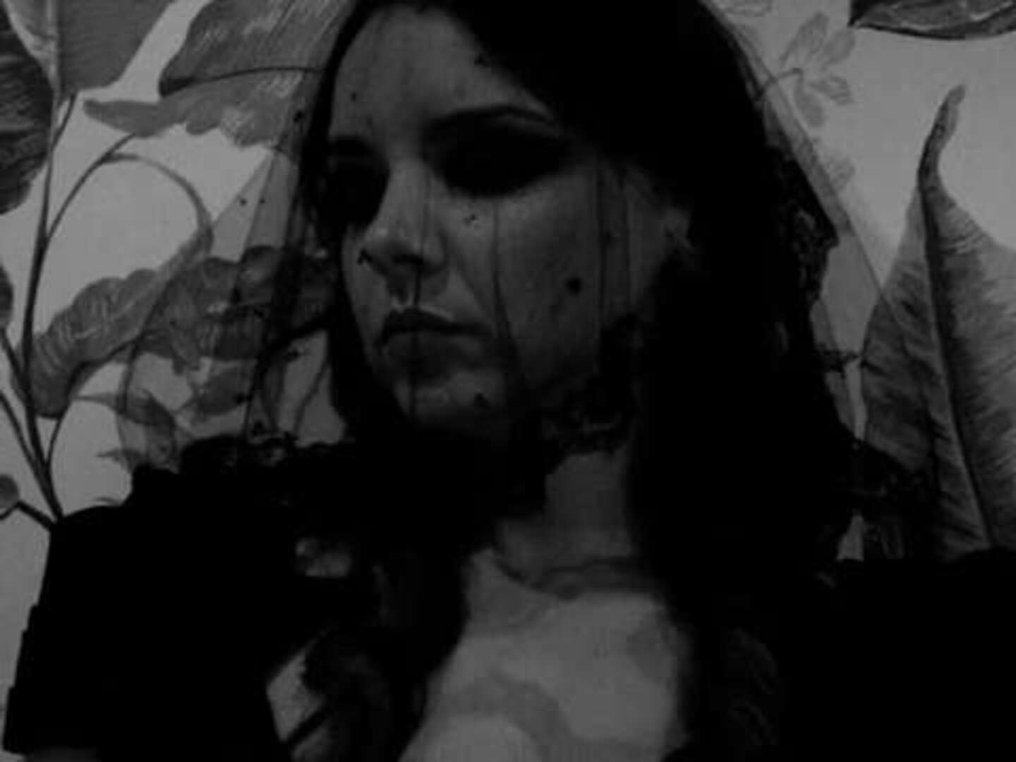 La Chenoa más picante vuelve a los escenarios con «Como un fantasma»