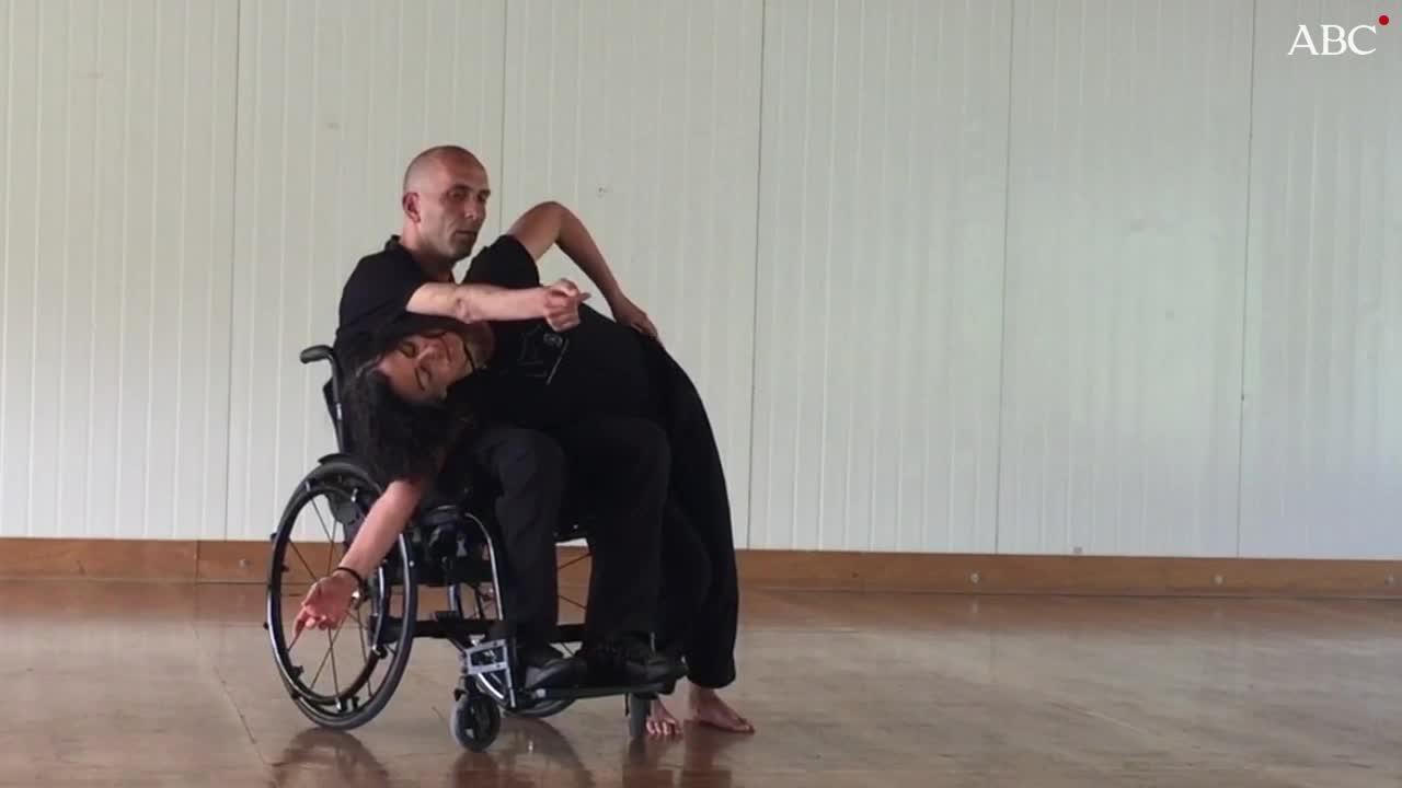 Hai y Tali bailan «Intimate»