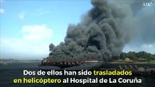 Dos quemados muy graves tras el incendio de un catamarán turístico frente a La Toja