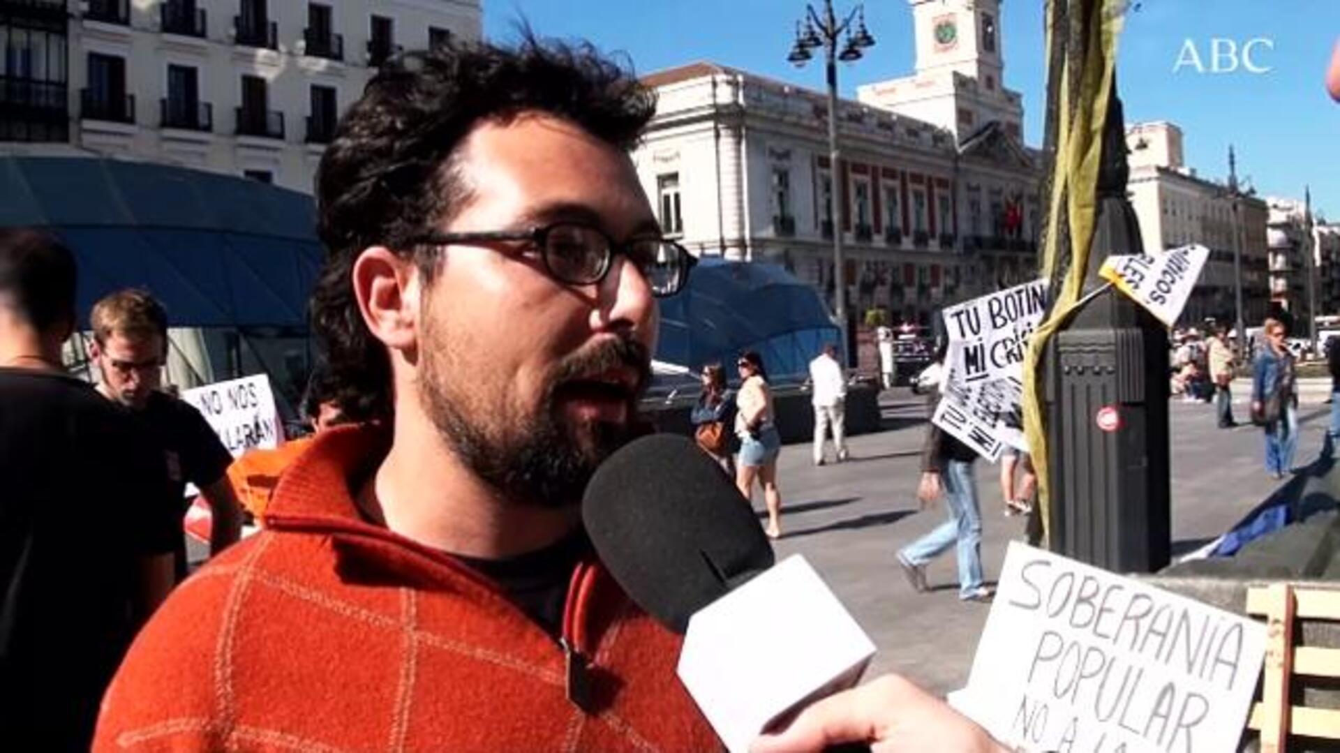 La indignación acampa en la Puerta del Sol