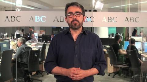 La Venus de Milo contempla las cajas que abarrotan su entorno.