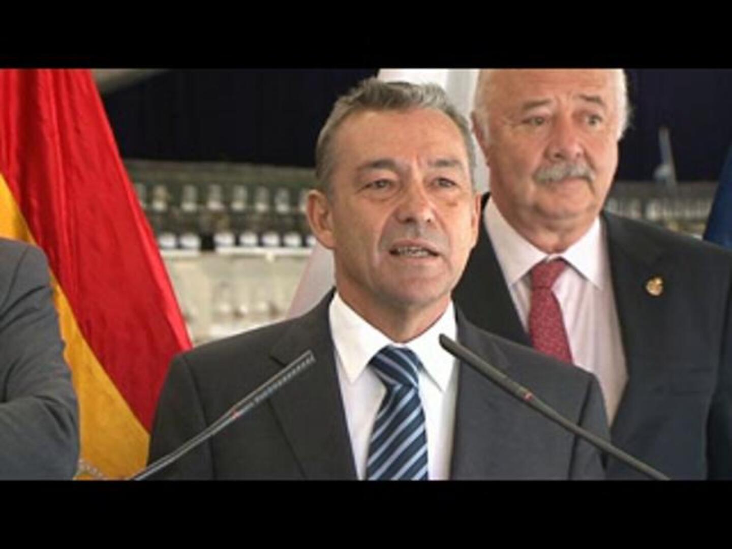 Rivero: «No hay nadie más sensible ni solidario que aquellas personas que están enamoradas y cuidan a los pajaritos»