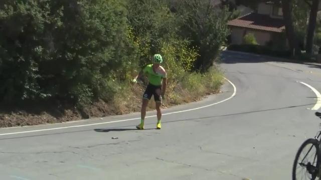 El letón Toms Skujins, totalmente grogui tras sufrir una caída