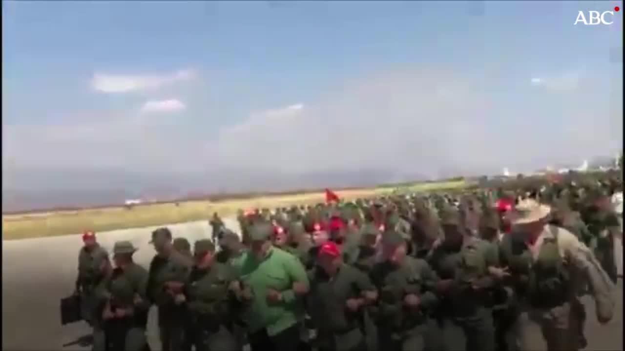 El ejército venezolano ignora las presiones de EE. UU. y sostiene a Maduro