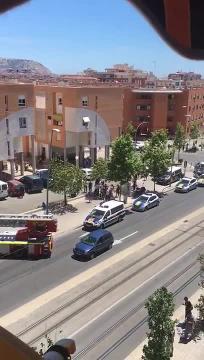 Momento en el que el fuego estaba más activo, en las tres viviendas