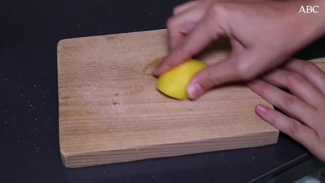 Cómo limpiar la tabla de cortar