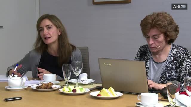 De izquierda a derecha, los oncólogos Javier Melero, Alfonso Berrocal y Eduardo Díaz Rubio