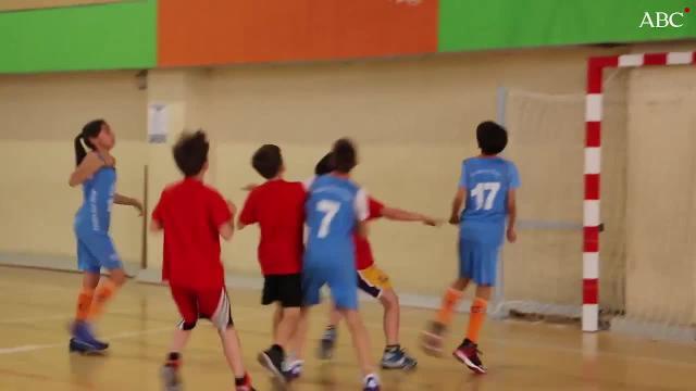 Cuando el compañerismo se impone a la canasta