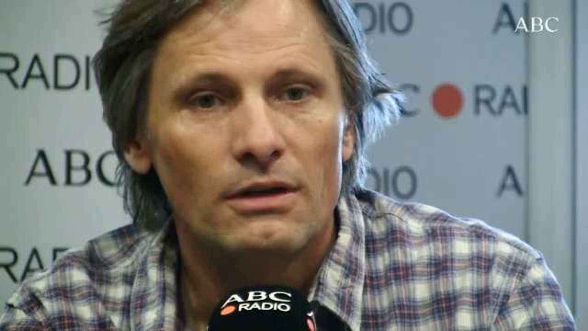 Viggo Mortensen: «Uno hace planes para que se vayan a la mierda»