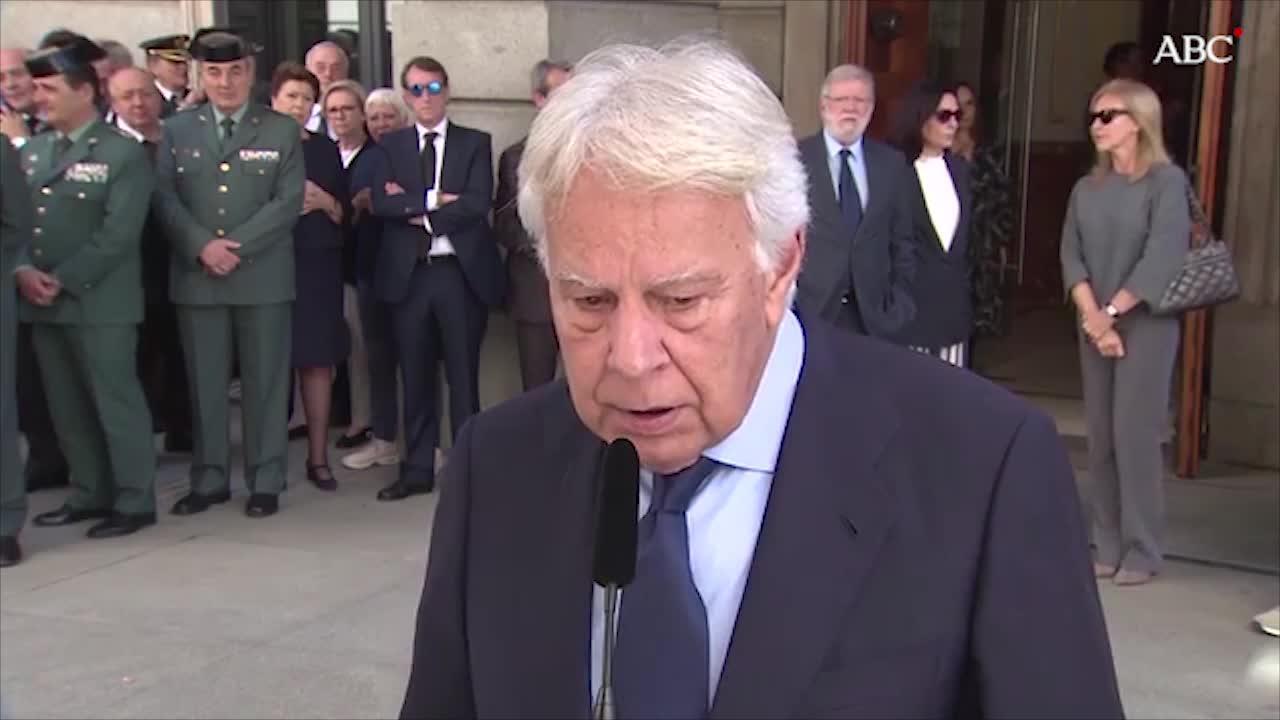 Felipe González pide a Sánchez que «vuelva a integrar» a los «rubalcabistas» apartados