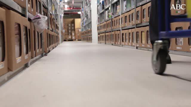 Vista general del centro logístico de Amazon en Madrid