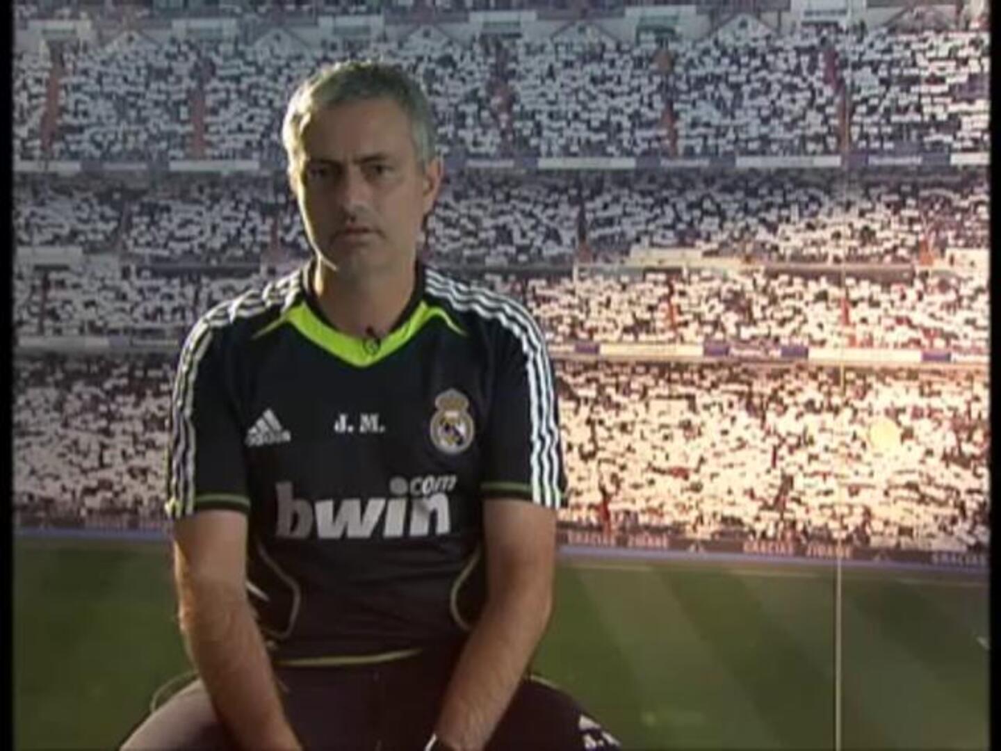 Mourinho despide la temporada con un «palito» a la UEFA y el Barça