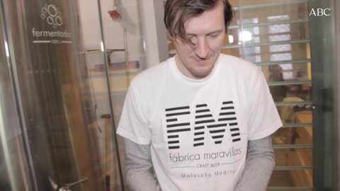 Así se fabrica la cerveza artesana de Malasaña