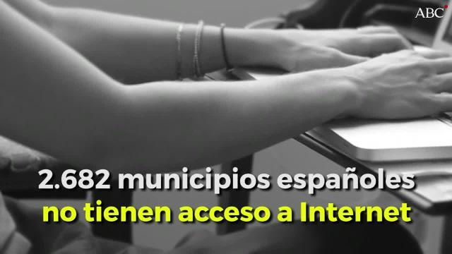 En Soto de Sajambre, en León, ni siquiera pueden hacer llamadas porque no hay cobertura. Solo desde una piedra