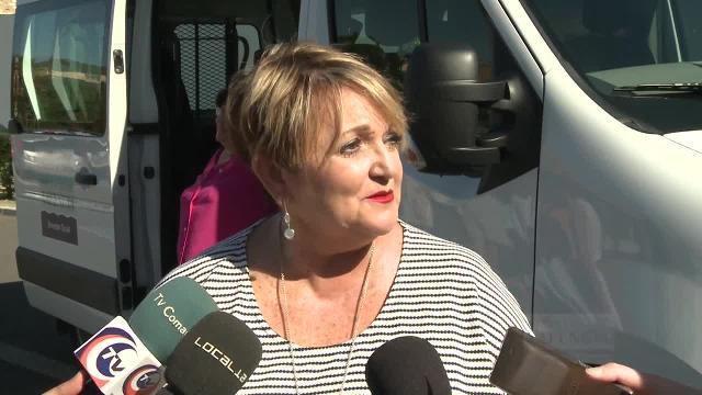 Imatge del president de la Diputació en la presentació del vehicle