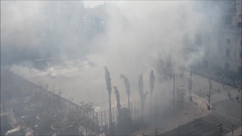 Imagen de los preparativos de la mascletà de este viernes