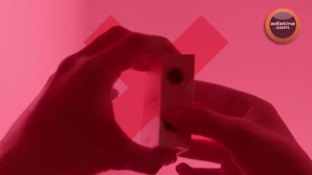 Preservativo que solo se abre si hay consentimiento