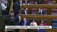 Junqueras saluda a Sánchez en el Congreso y le dice: «Tenemos que hablar»