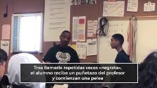 Un profesor da una paliza a un alumno después de que este le llamara «negrata»