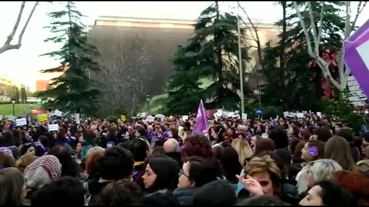 Todo listo para que arranque la manifestación del 8-M en Madrid