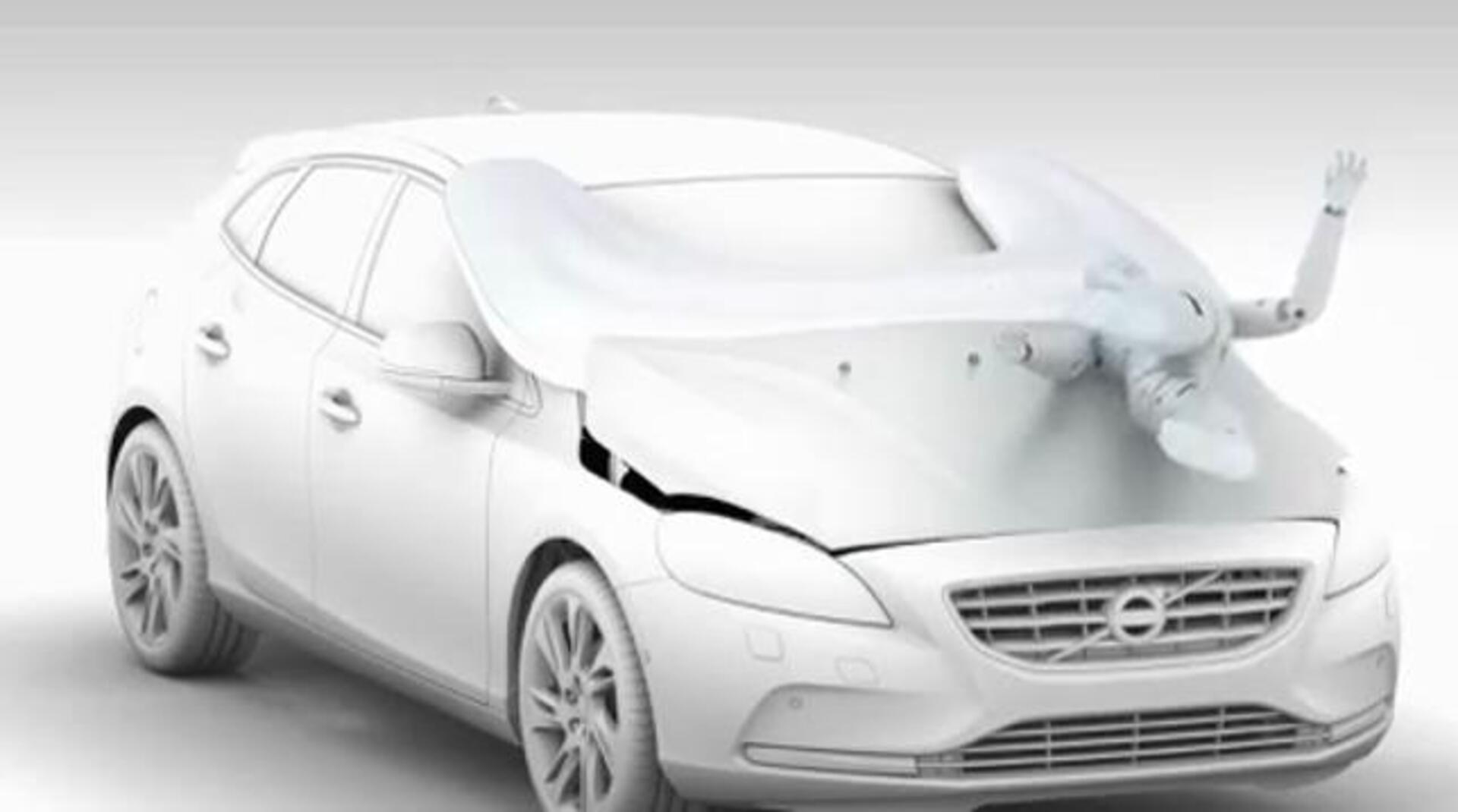 Volvo presenta el primer airbag para peatones
