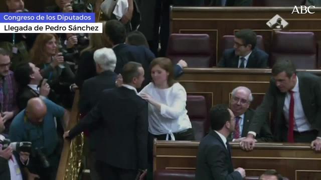 Vídeo de Pedro Sánchez, ex secretario general del PSOE, a su llegada al Congreso de los Diputados