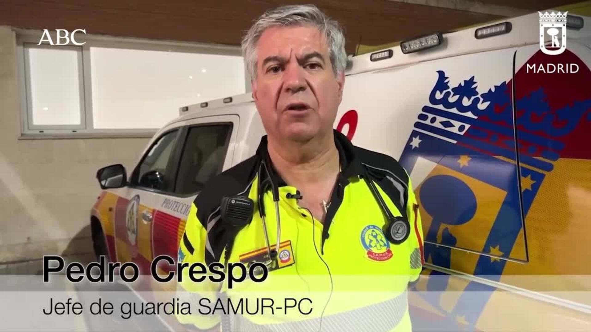 El equipo de sanitarios de Samur-Protección Civil en el lugar del atropello