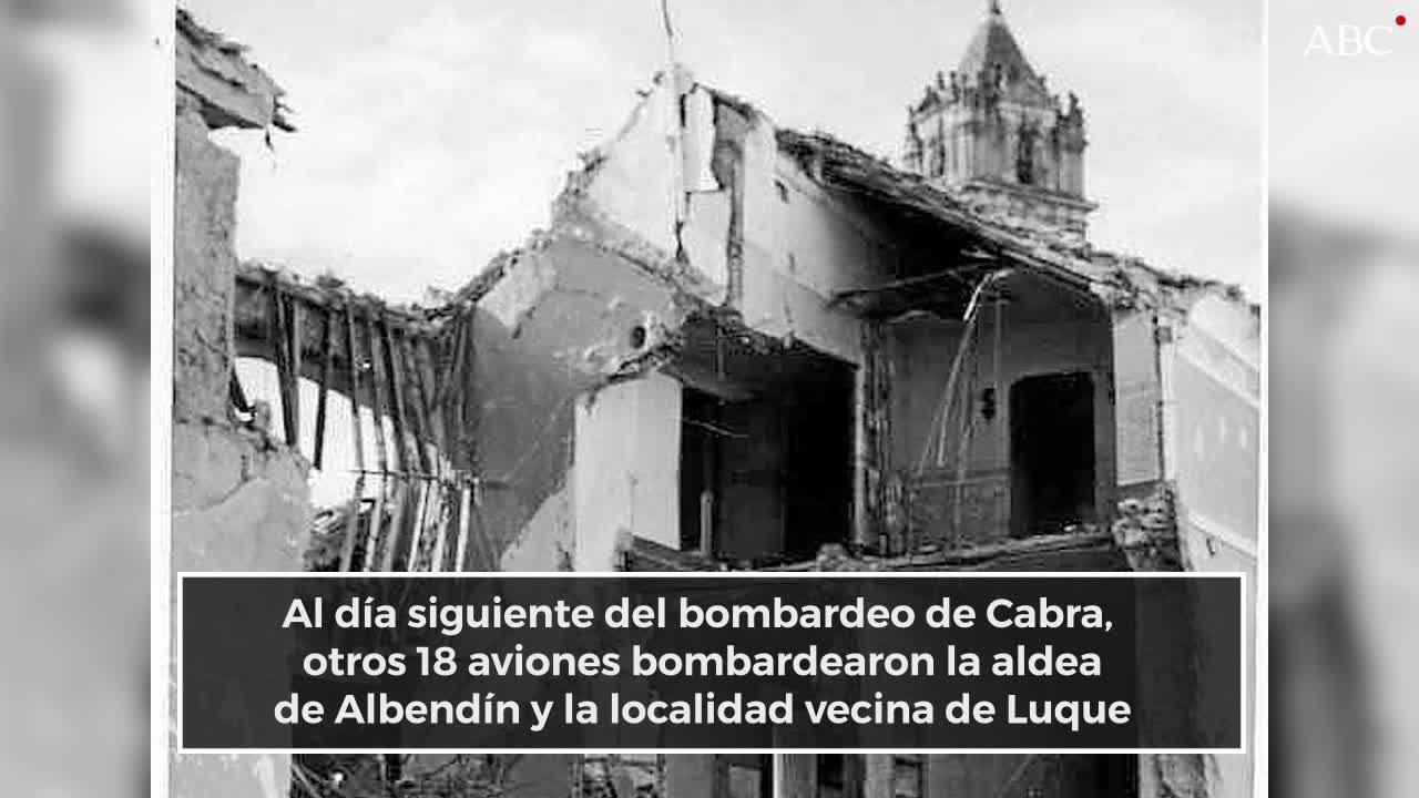 Vecinos de Cabra observan los derrumbamientos ocasionados por el bombardeo
