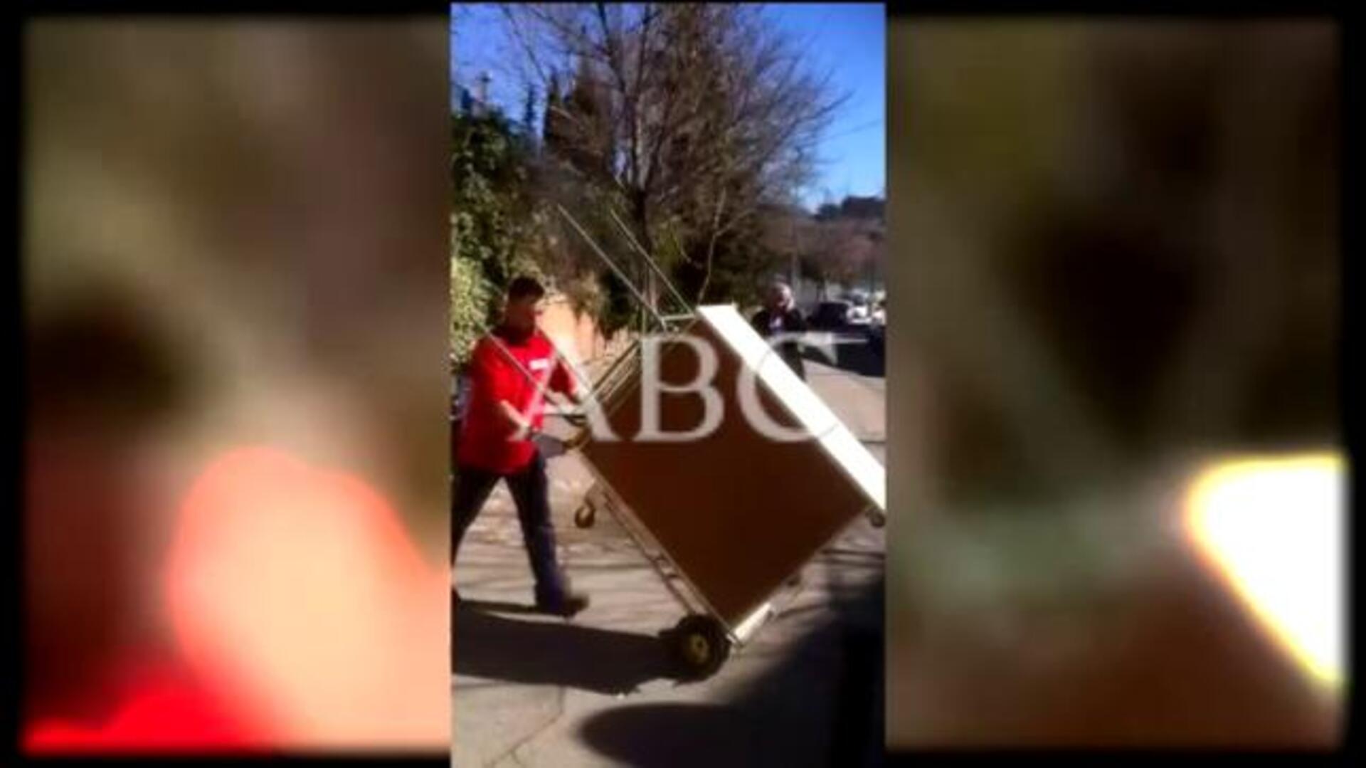 Embargados en mitad de la clase