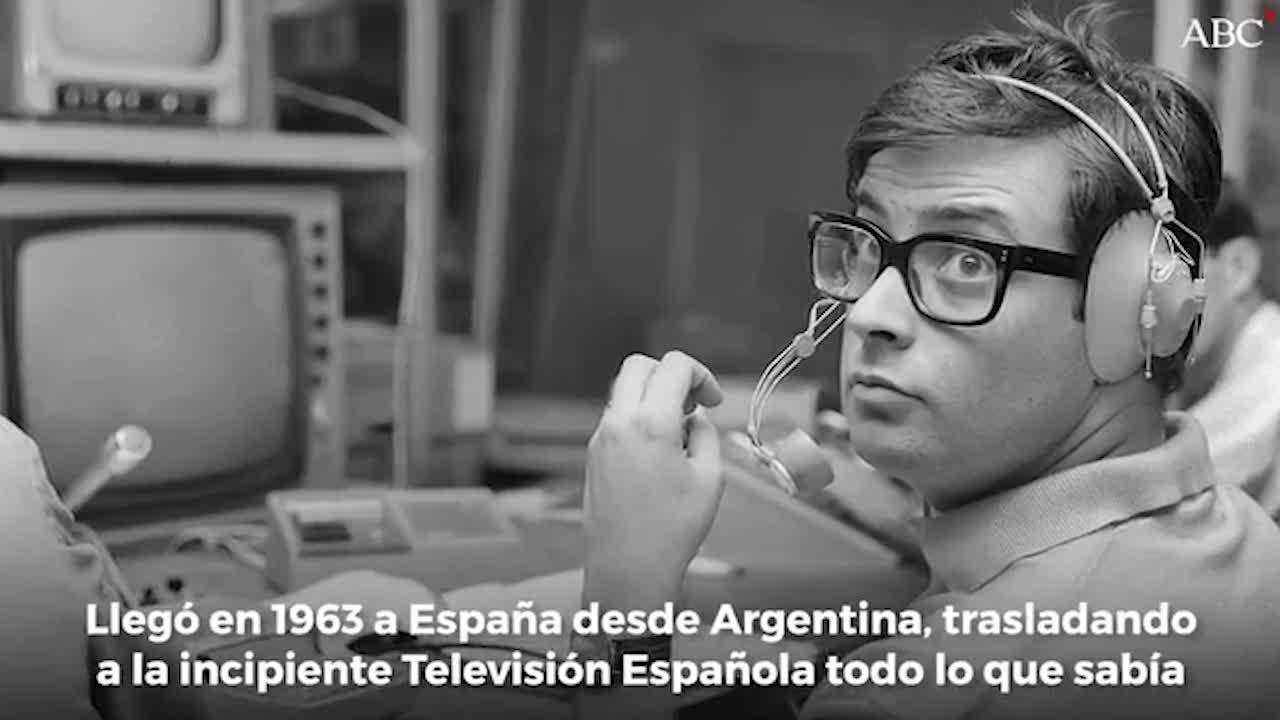 El realizador Chicho Ibañez Serrador durante el rodaje de uno de los capítulos del programa de Televisión Española «Historias para no dormir»