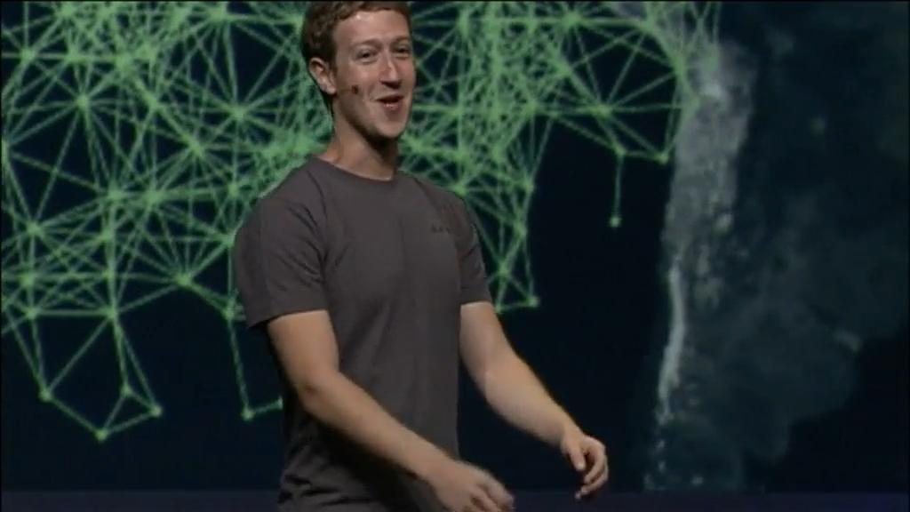 Zuckerberg permanece mudo mientras Facebook se desploma en Wall Street