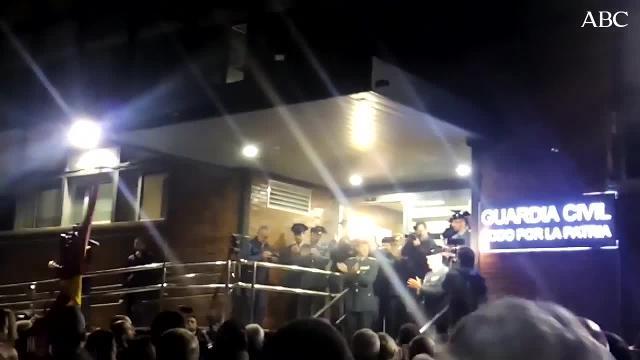 Concentración en apoyo de la Guardia Civil en Navarra