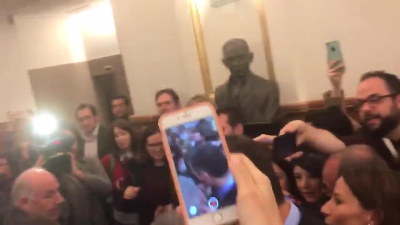 Pedro Sánchez a su salida del Congreso de los Diputados